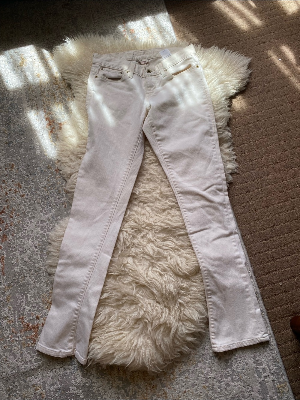 Vintage-Inspired Levi’s Ultra Low Bootcut Jeans – Size 2M